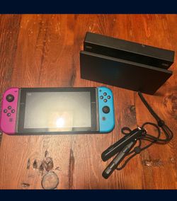 Nintendo Switch (scratched)