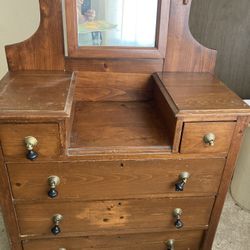 Original Dresser 1910