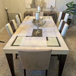Dining Room Set table & 6 Chairs