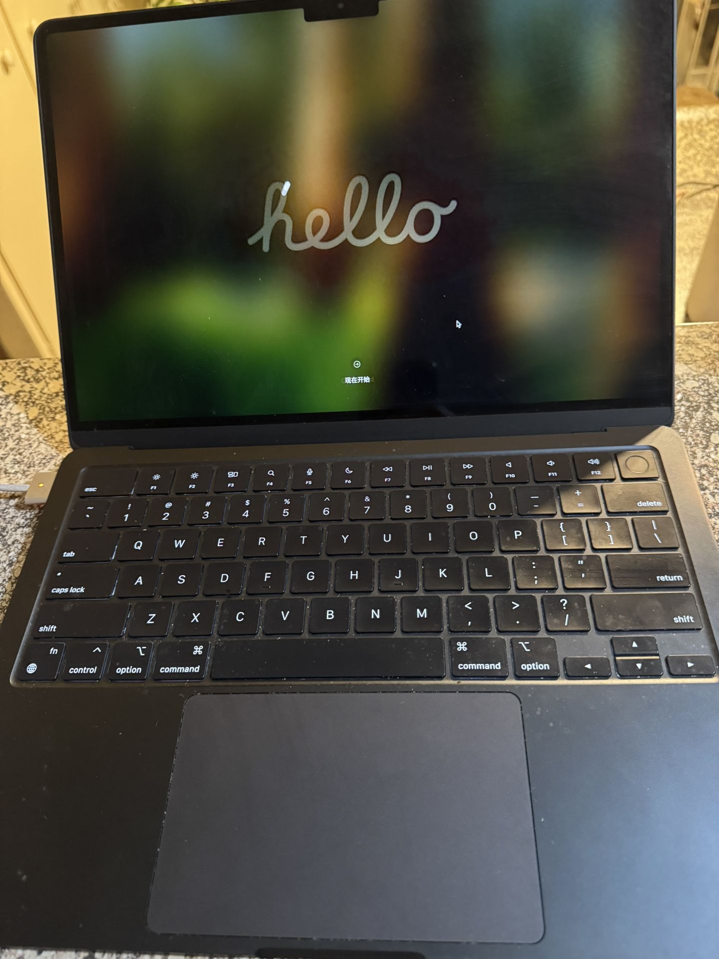Apple MacBook Air 13" (M2, 24GB Ram, 2TB SSD)