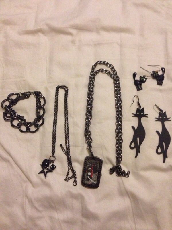 Emily the strange clock necklace, black star necklace, black chain bracelet, & 2 kitty earrings