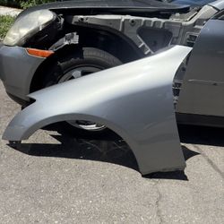 “Infiniti g35 2006 coupe driver side fender” Great condition 
