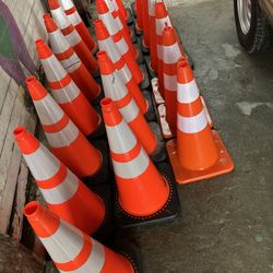 28 Inch Traffic Cones