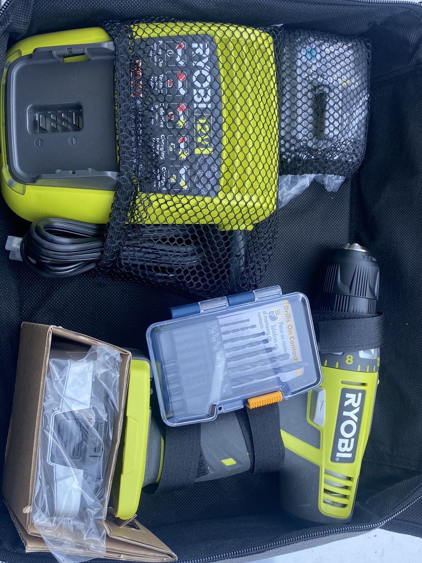 NEW Ryobi 12 V lithium drill with two batteries