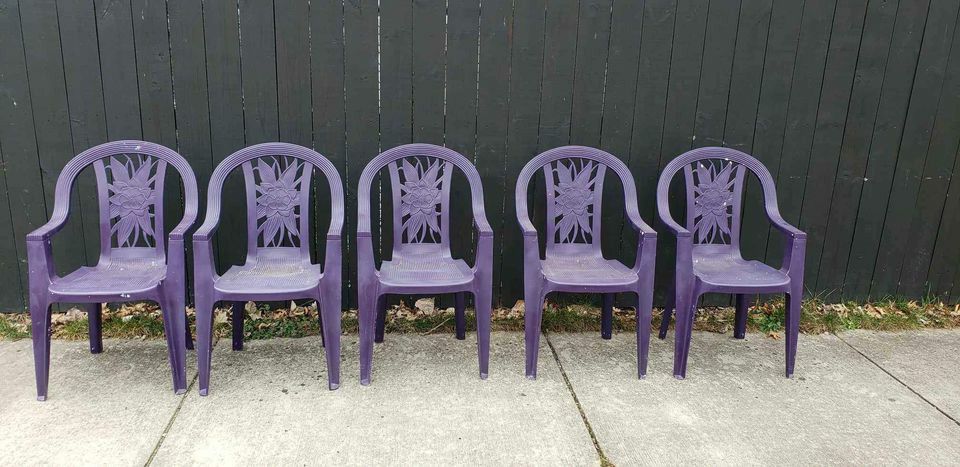 Patio Furniture Chairs - Set Of 5 Matching