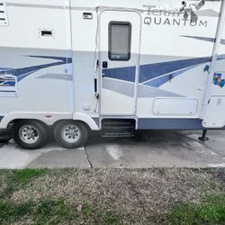 2014 Terry Quantum 5th Wheel 