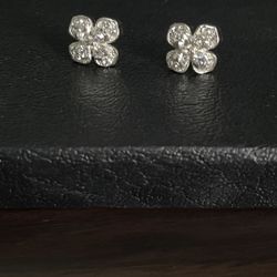 Clover Crystal Earring