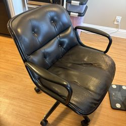 Knoll Pollock executive Chair Black Leather