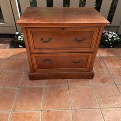 # 1 DEAL  Cabinet