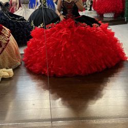 Quinceañera dress  black corset with a trail of red and detach tail 
