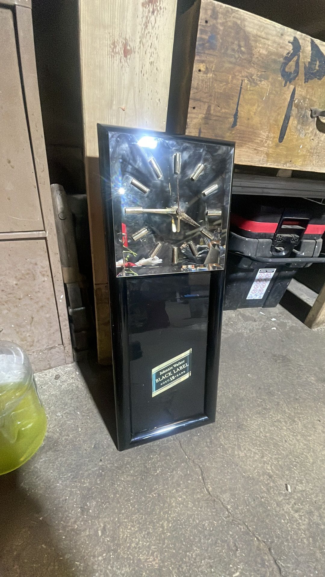 vintage johnnie walker black label mirror clock