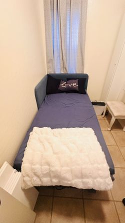 Twin Bed w/Mattress