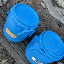 Dog 🐕 & Cat 🐈‍⬛ Food Storage Containers 