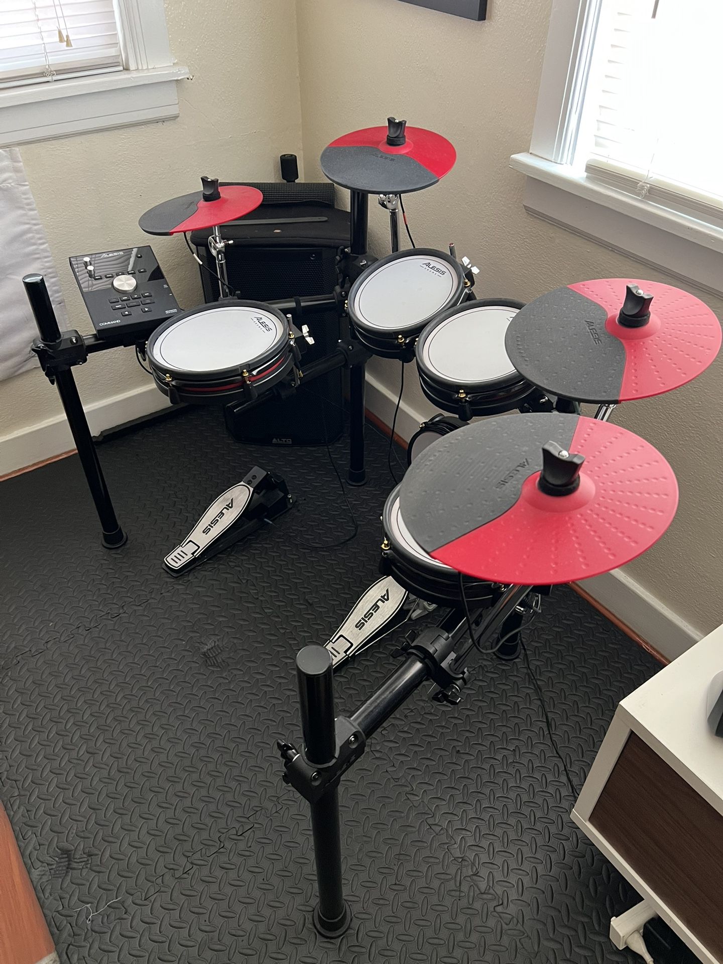 Alesis Command X Mesh Kit Special Edition Drum Kit With Extras