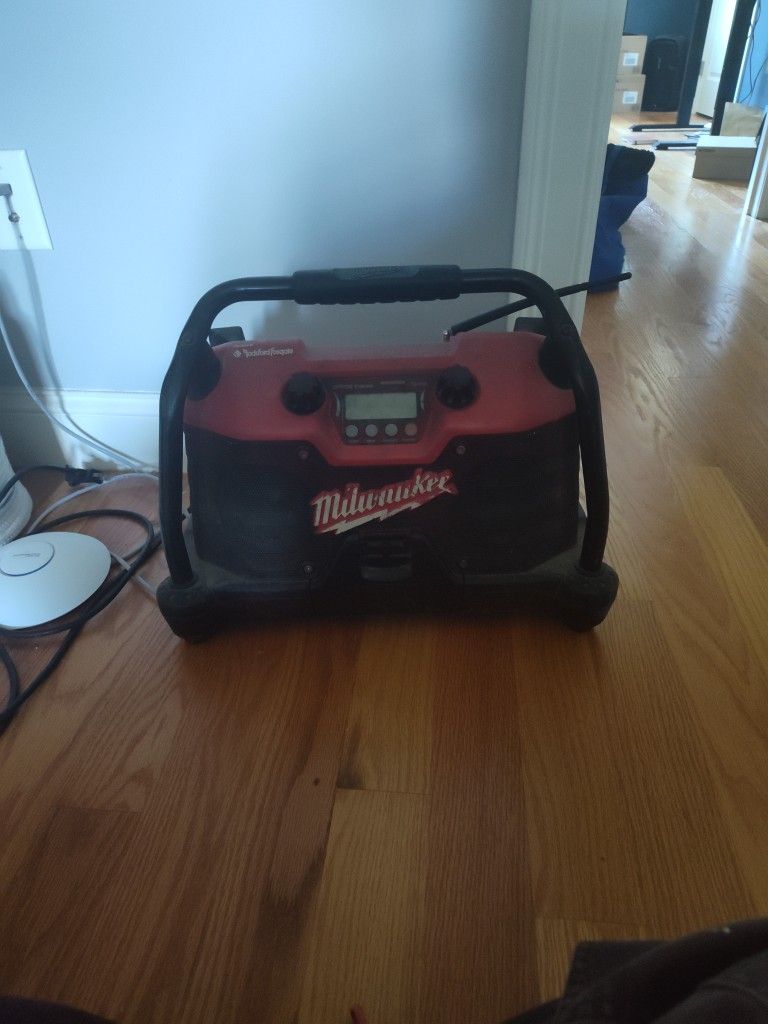 Milwaukee Job Site Radio