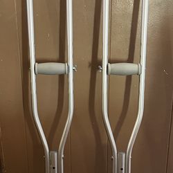 New Never Used Adjustable Adult Crutches Pair 