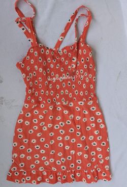 Girls No Boundaries Summer Sundress Dress L 11-13, Coral W/Daisies. 92% Polyester, 8% Spandex. Very Soft. Smocked Top, So Cute.