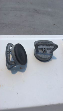 Suction clamps