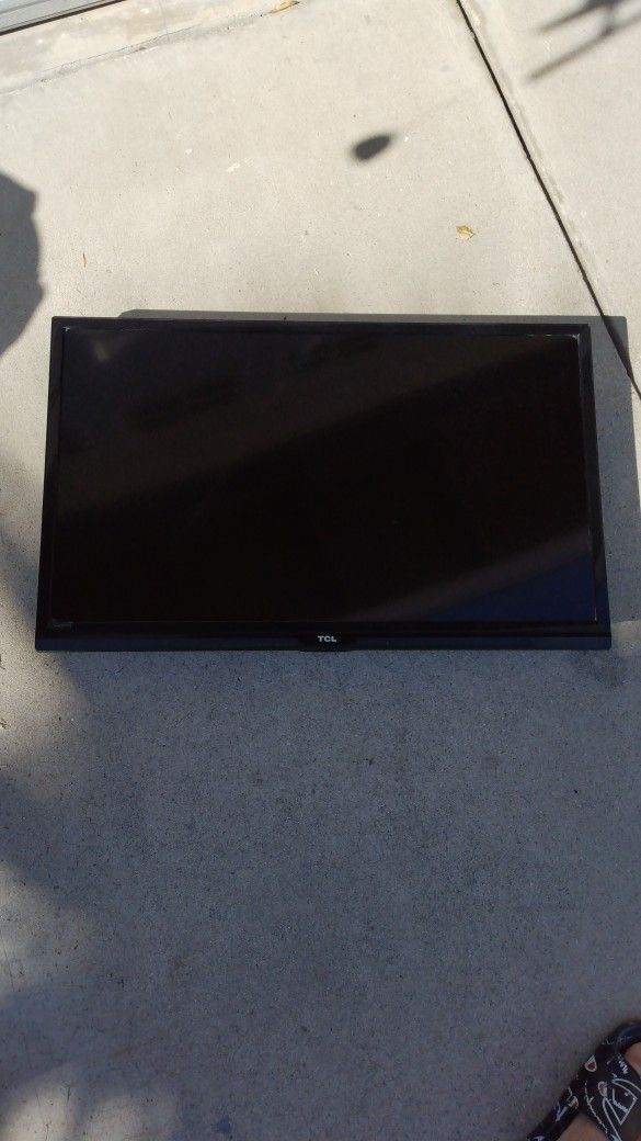TCL LE32 - HDF3010