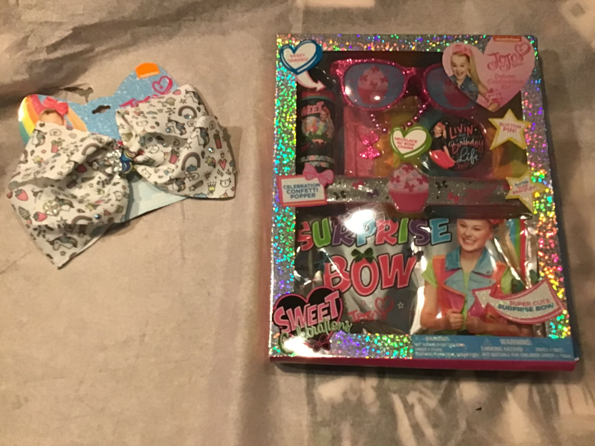 Jojo Siwa Deluxe Celebration Kit & Unicorn Hair Bow -NEW