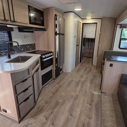 2021 Cruiser RV Radiance Bunkhouse R-28QD Ultra Lite