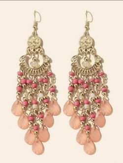 Tassel charm drop earrings 🥰 only Pink available 🥰