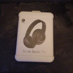 beats studio pro wireless headphones