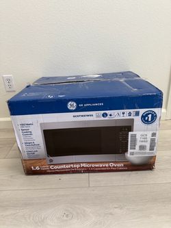 GE 1.6 Cu. Ft. Countertop Microwave Oven