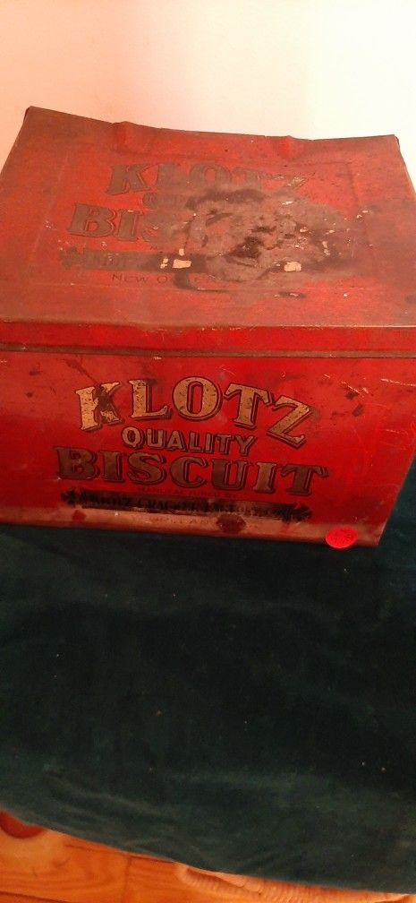 Klotz Quality Buscuits from New Orleans Tin