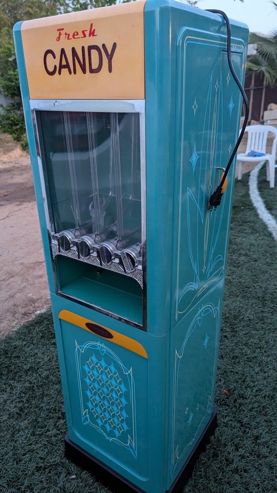 fresh candy machine vintage for Sale in Riverside County, CA - OfferUp