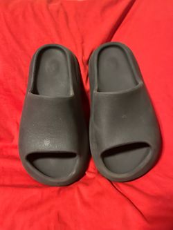 Adidas Yeezy slides (7)