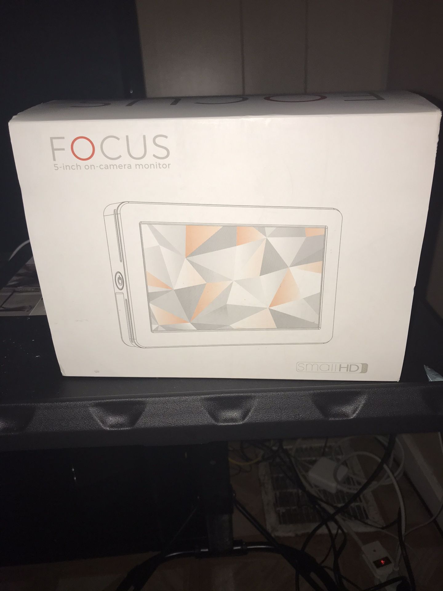 FOCUS 5-inch on-camera monitor