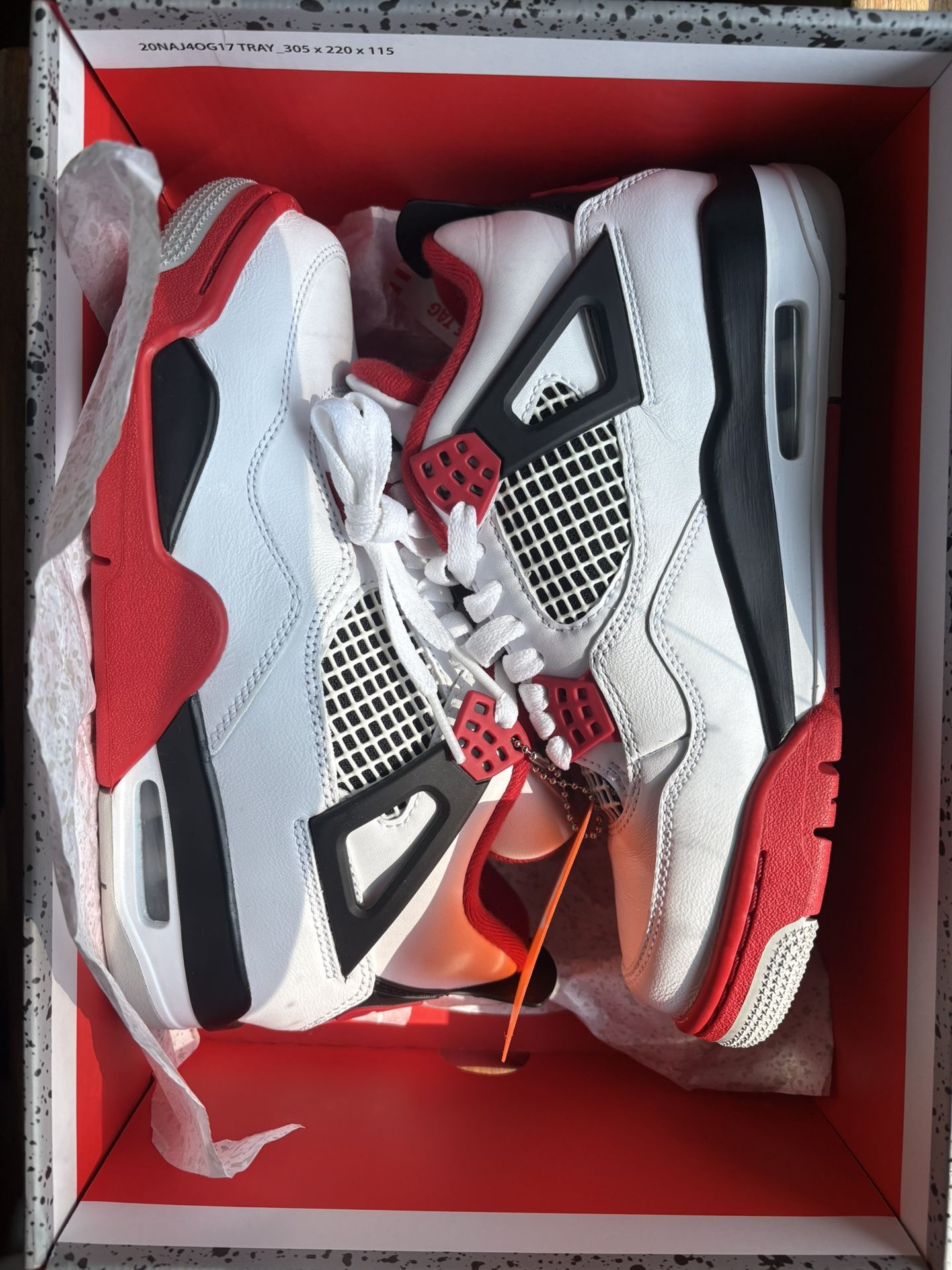 Air Jordan 4 Retro OG ‘Fire Red’ 2020