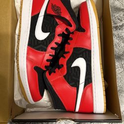 Air Jordan 1 Mid Se Christmas 