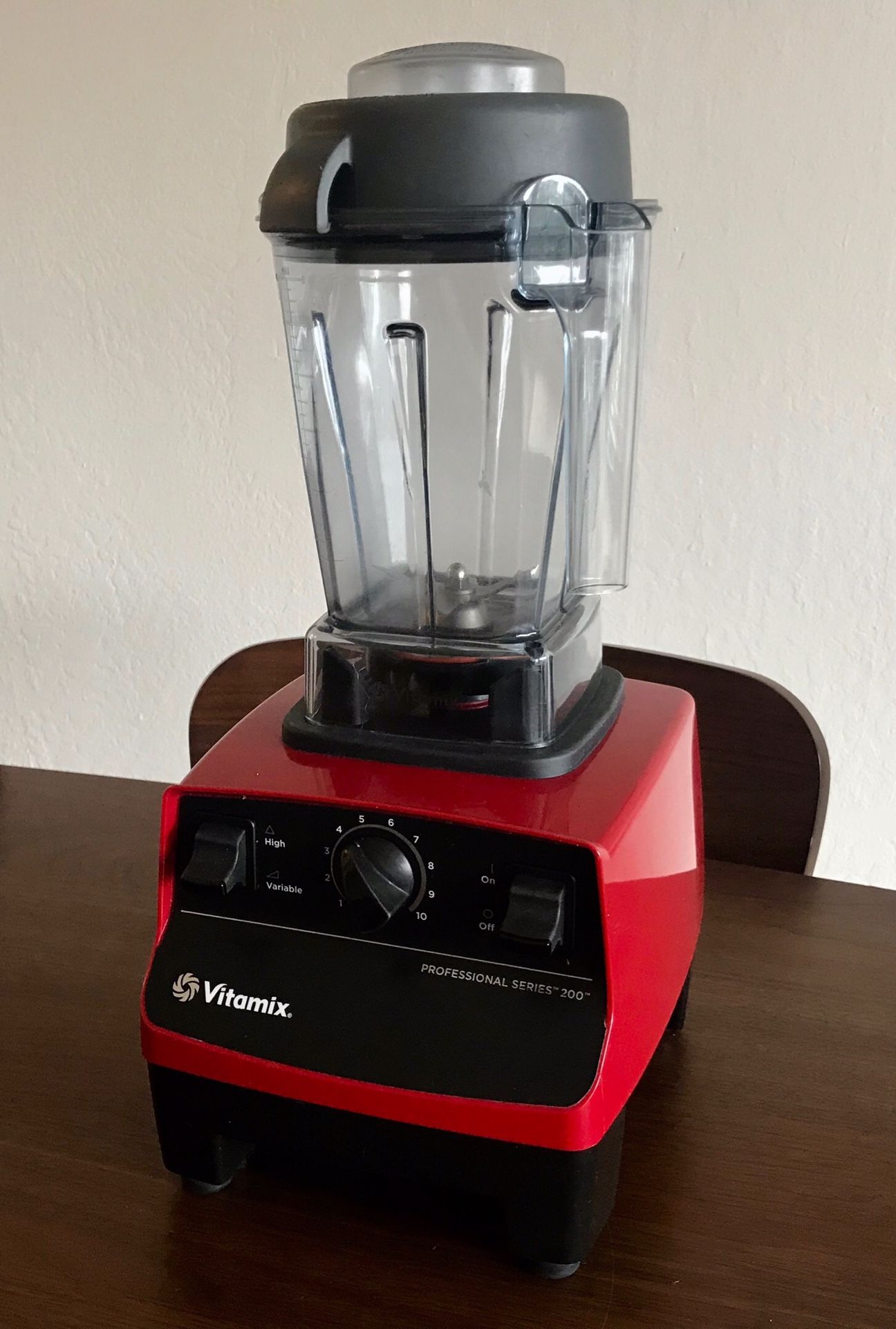 Vitamix Professional Series 200 (VM0103), 10-Speeds, Red, Blender
