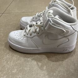 Nike Air Force 1 (Size 7)