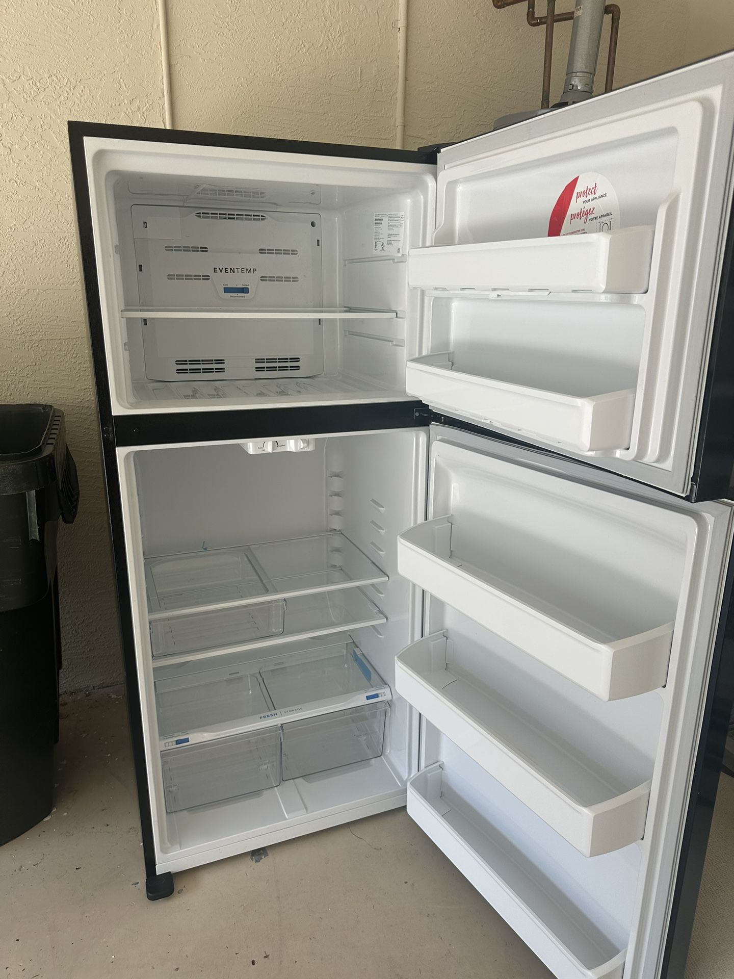 Frigidaire Like NEW Black