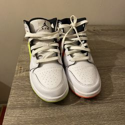 Jordan 1 online notebook