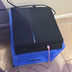 PS4 Base With TV