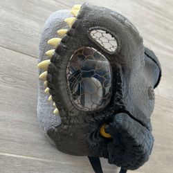 Mattel Jurassic World Rebirth T-Rex Rage N Roar Mask with LED Light Up Eyes, Blink Action with 3 Level Aggression Effect, Dinosaur Costume Headgear To