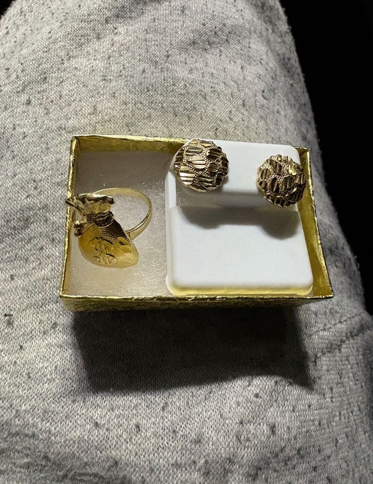 10k moneybag Ring And 10k Nugget Earrings