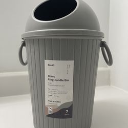 Trash Can 