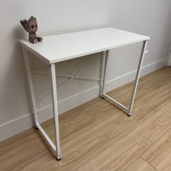 31” x 16” x 29” - White Wooden & White Metal Legs Student/Work/Office Desk