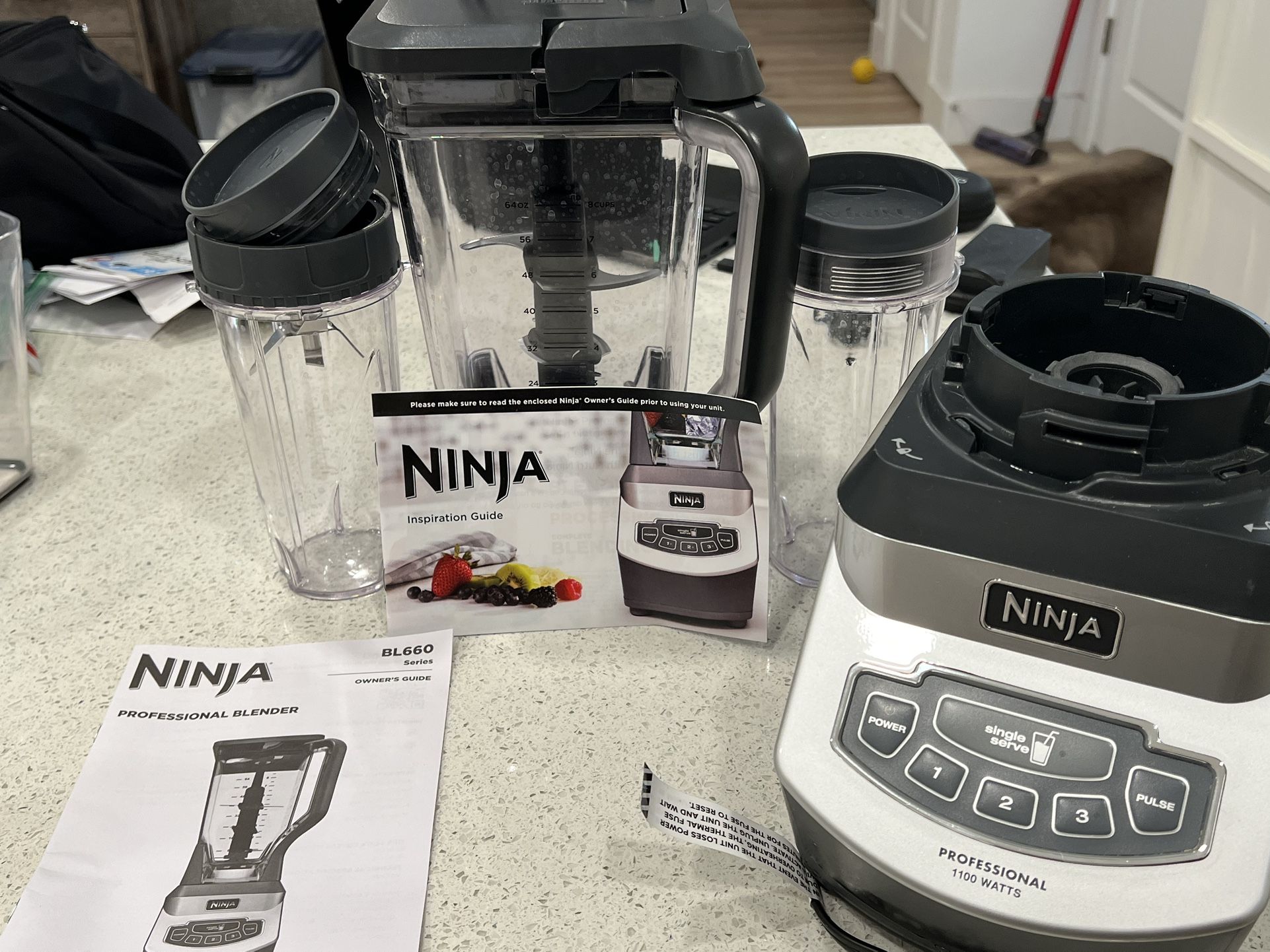 Ninja BL660 Professional Compact Smoothie & Food Processing blender