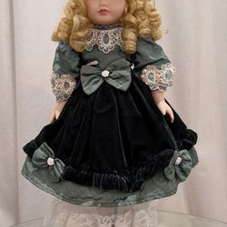 17.5 in Porcelain Doll The Heritage Mint Collection