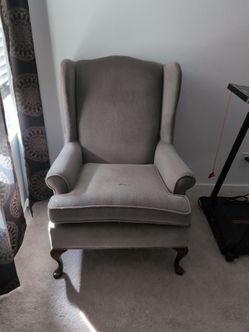 Grey arm chair