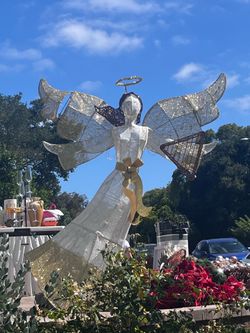 Lighted Angel Christmas Decoration