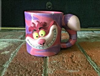 ĹÕÔK! Disney Rare VTG Cheshire Cat Coffee Mug Cup Pink Purple Alice and Wonderland...asking $20.00