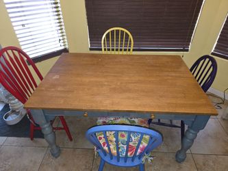 Dining Table with 4 Chairs