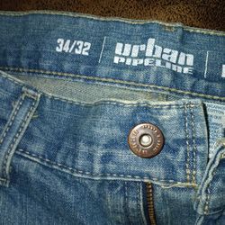 New Urban Pipeline Jeans 34x32, Black And White Reebok Shirts, Grey Hurly T Shirt
